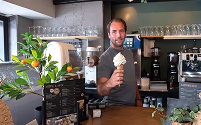 Softijs bij Stadscafe Simons